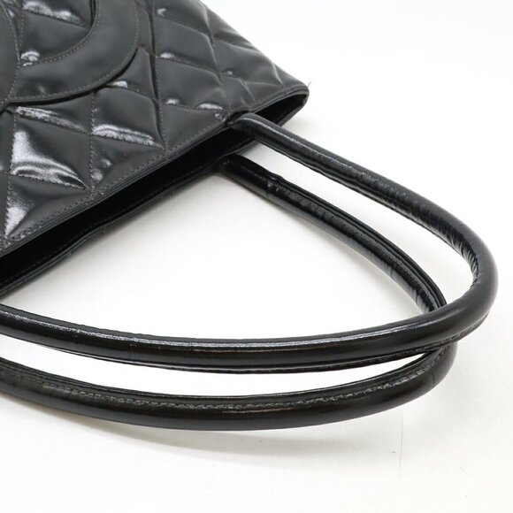 CHANEL Black Leather Logo Shoulder Bag - Picture 5 of 10